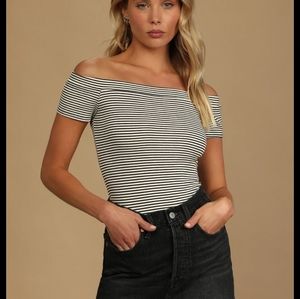 Lulu's off the shoulder top size S